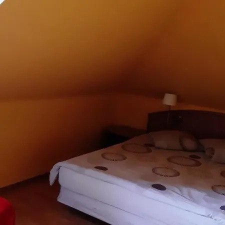 Dworek Ubytování v soukromí *